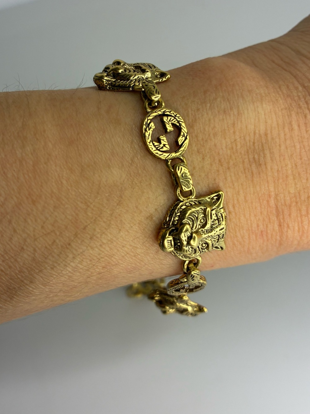 Vintage Gold-Tone Lion Motif Bracelet - Women Jewelry